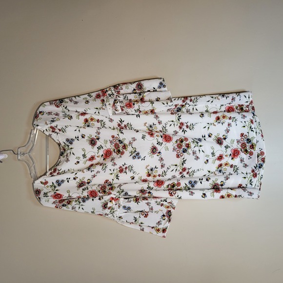 Carre Noir White Floral Dress - Picture 2 of 4